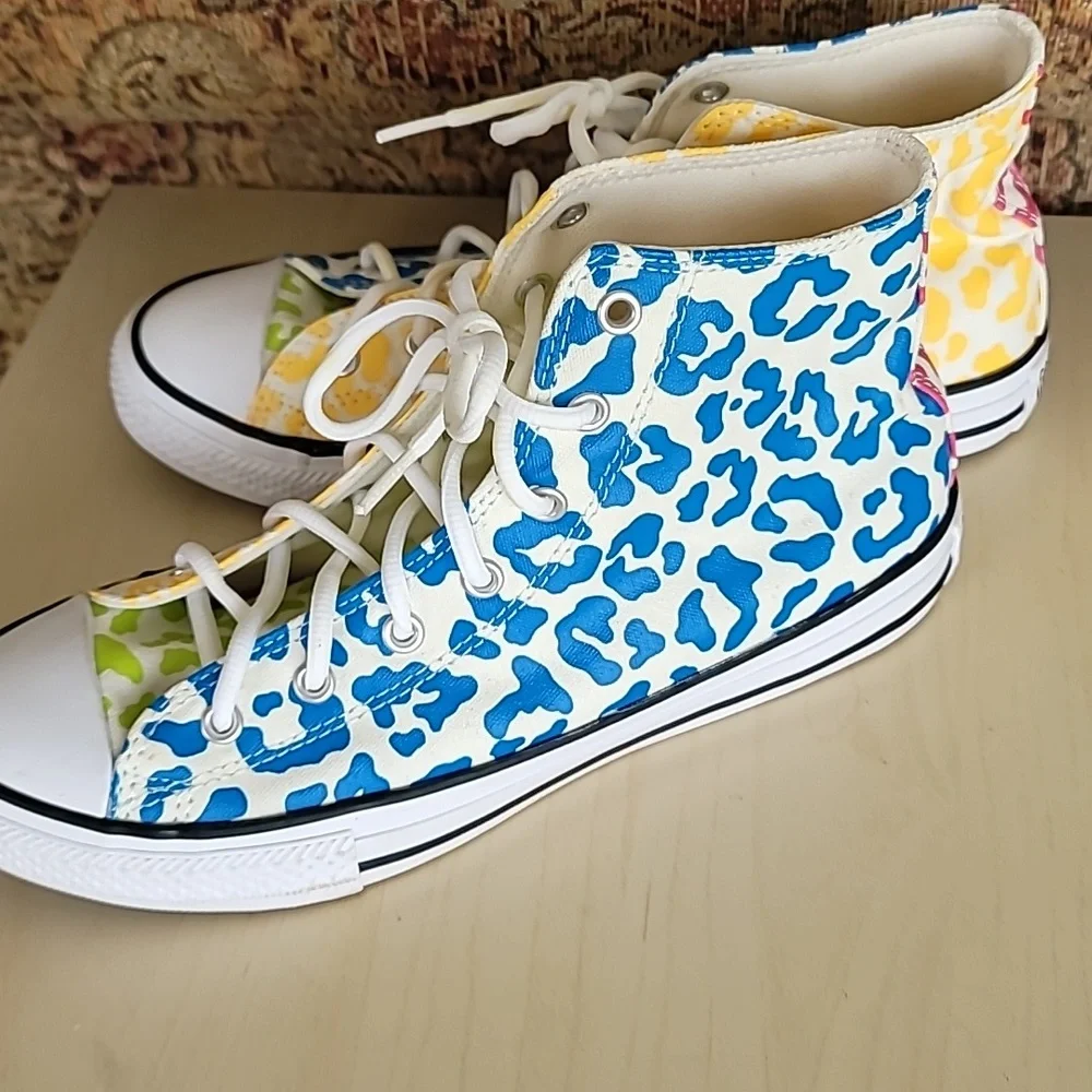 Converse Chuck Taylor High Top Multi Color Leopard Junior 6/Women's 8